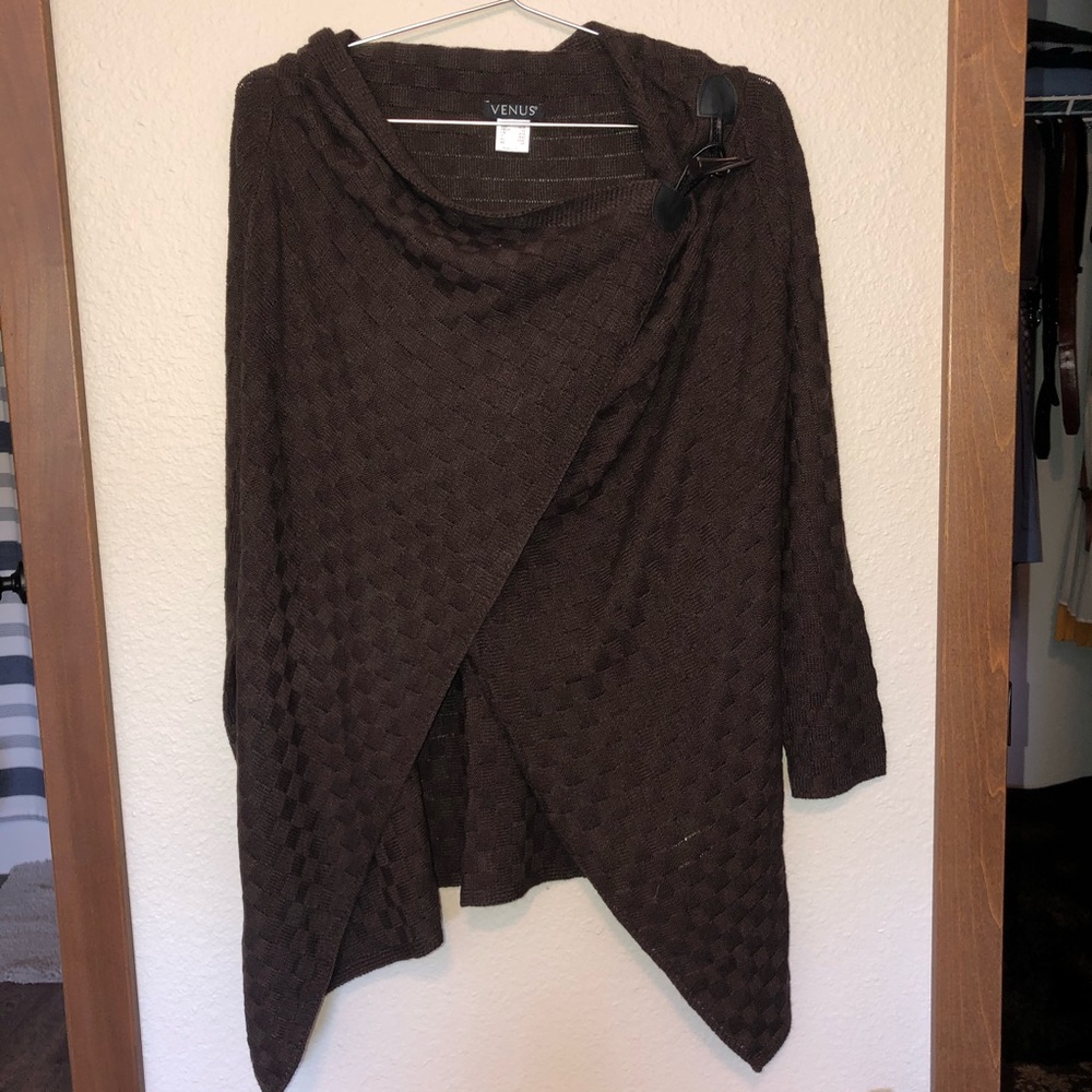 Venus sweater